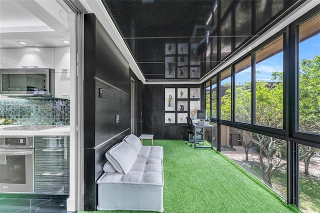 view of sunroom / solarium