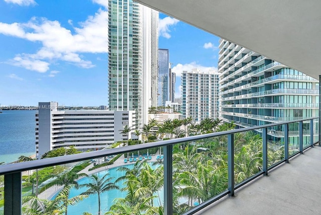 650 NE 32nd St Unit 1004, Miami, FL 33137 - balcony featuring a view of city