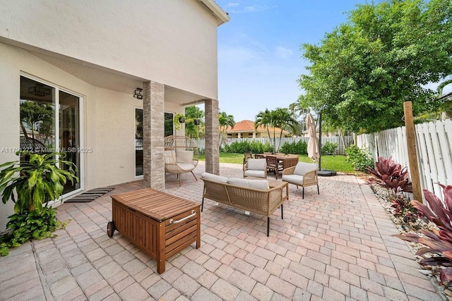 721 Tanglewood Cir, Weston, FL 33327 - view of patio with outdoor dining area and a fenced backyard