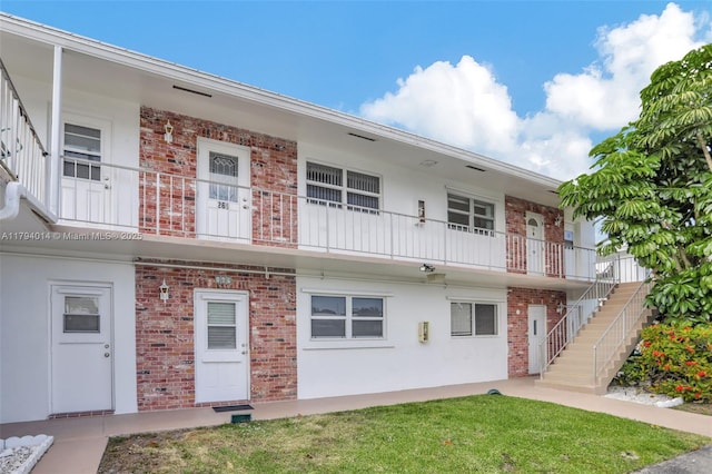 401 S Golf Blvd Unit 270, Pompano Beach, FL 33064 - view of property featuring stairs