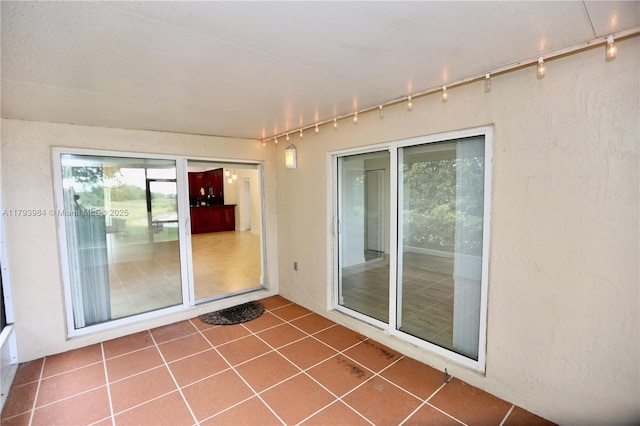 1583 Presidio Dr, Weston, FL 33327 - view of patio / terrace