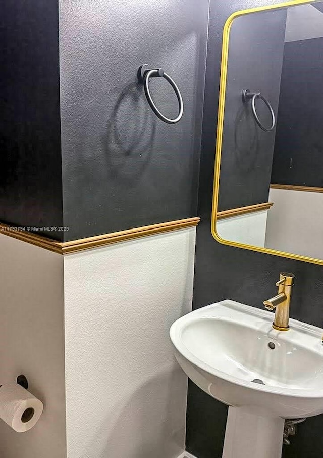4859 NW 55th Pl, Tamarac, FL 33319 - bathroom with a sink