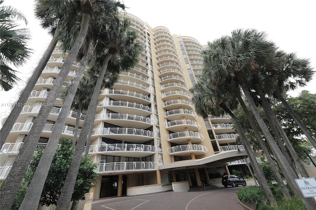 2843 S Bayshore Dr Unit Villa1Villa2, Miami, FL 33133 - view of apartment building / complex