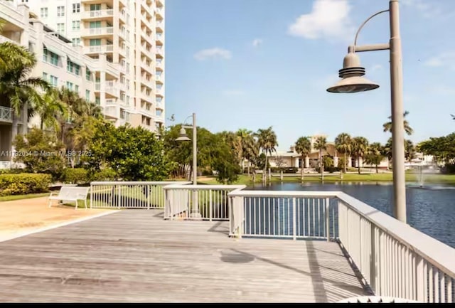 450 N Federal Hwy Unit 102, Boynton Beach, FL 33435 - surrounding community featuring a water view