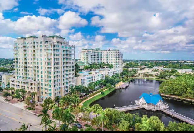 450 N Federal Hwy Unit 102, Boynton Beach, FL 33435 - view of urban area with a nearby body of water and apartment complex / building