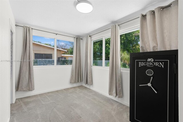 1531 NE 32nd St, Pompano Beach, FL 33064 - unfurnished room with baseboards and carpet