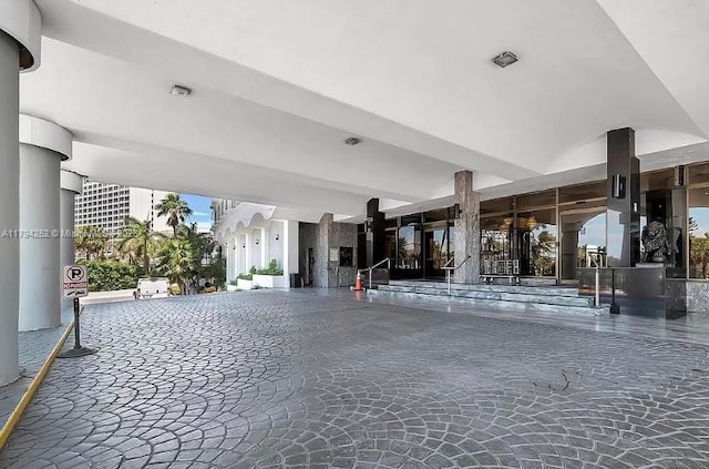 5401 Collins Ave Unit 411, Miami Beach, FL 33140 - view of common area