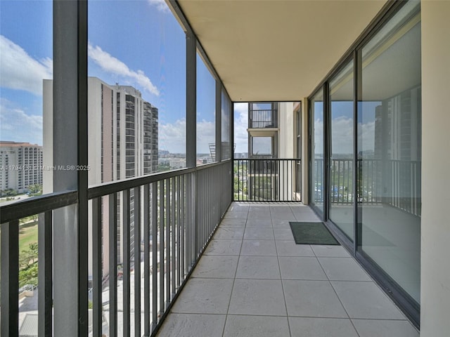 20301 W Country Club Dr Unit 1927, Aventura, FL 33180 - balcony featuring a city view