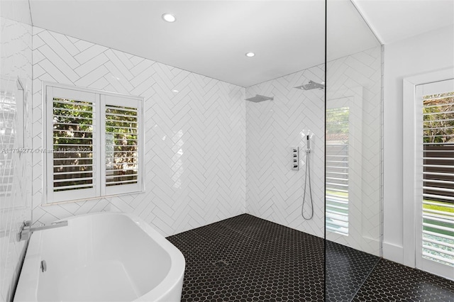 712 NE 72nd St, Miami, FL 33138 - full bath with toilet, recessed lighting, a tile shower, and vanity