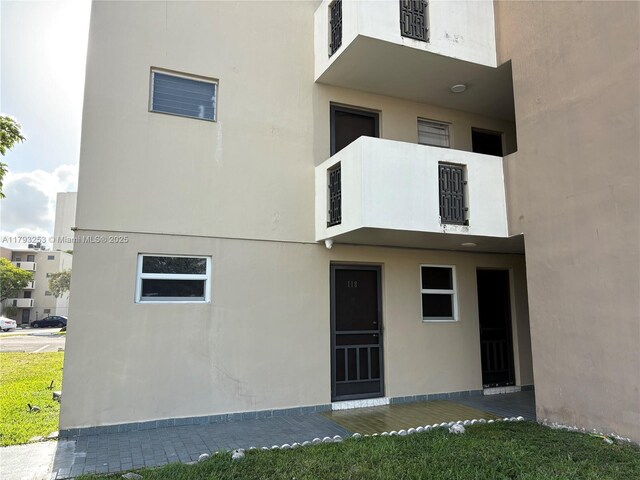 1680 NE 191st St Unit 118-2, Miami, FL 33179 - view of building exterior