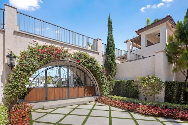 600 Isle Of Palms Dr, Fort Lauderdale, FL 33301 - view of gate