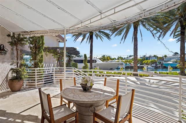 600 Isle Of Palms Dr, Fort Lauderdale, FL 33301 - view of patio with a water view and a balcony