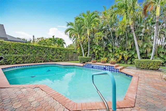 4123 W Lake Estates Dr, Davie, FL 33328 - view of swimming pool with a fenced backyard