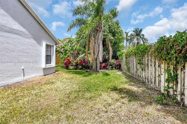 7649 Briar Cliff Cir, Lake Worth, FL 33467 - view of yard