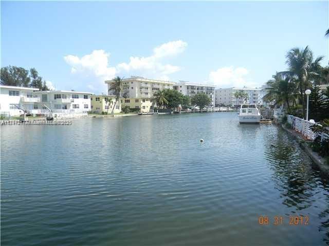 1275 Marseille Dr Unit 40, Miami Beach, FL 33141 - photo 1