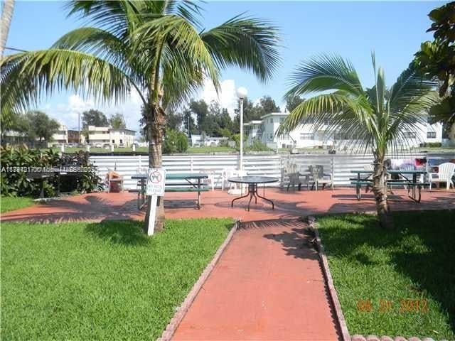 1275 Marseille Dr Unit 40, Miami Beach, FL 33141 - photo 3