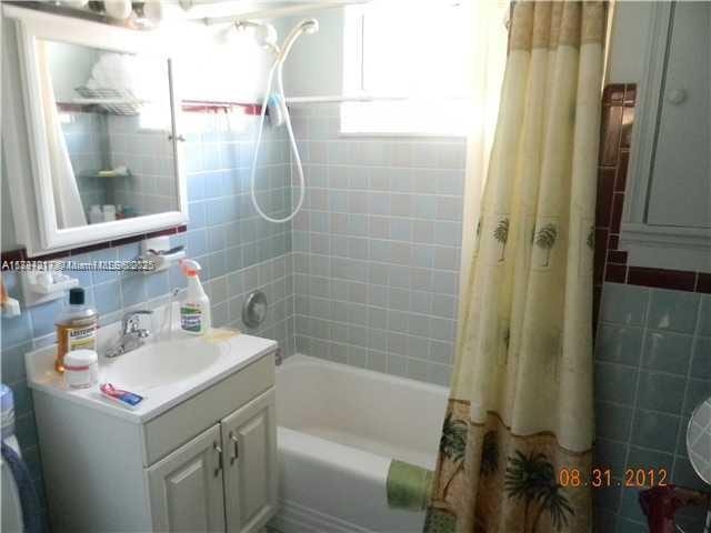 1275 Marseille Dr Unit 40, Miami Beach, FL 33141 - photo 9