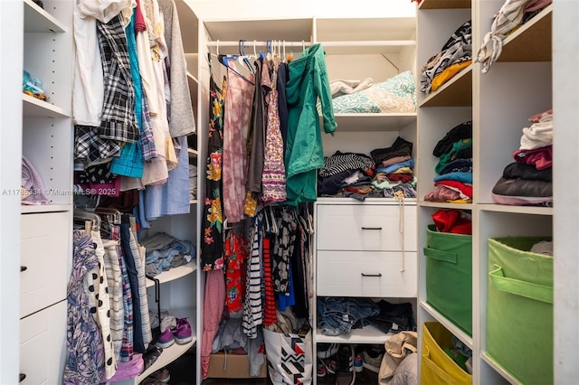 563 Lakeside Cir, Sunrise, FL 33326 - view of spacious closet