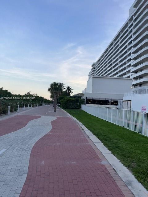 5555 Collins Ave Unit 4B, Miami Beach, FL 33140 - view of community