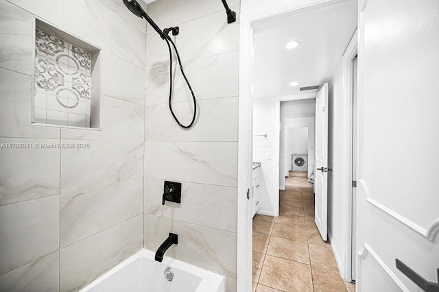 3501 Keyser Ave Unit 43, Hollywood, FL 33021 - bathroom featuring washer / clothes dryer, recessed lighting, visible vents, and washtub / shower combination