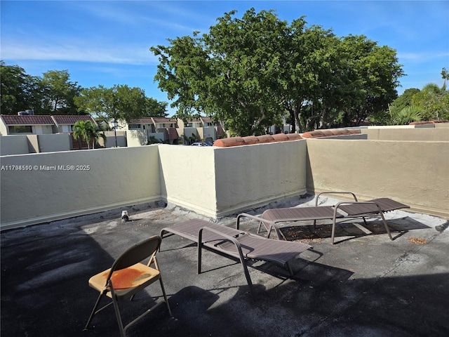 295 Jacaranda Dr Unit 20, Plantation, FL 33324 - view of patio / terrace with fence