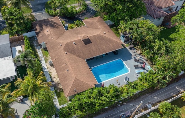 416 N Rainbow Dr, Hollywood, FL 33021 - view of subject property featuring a pool area