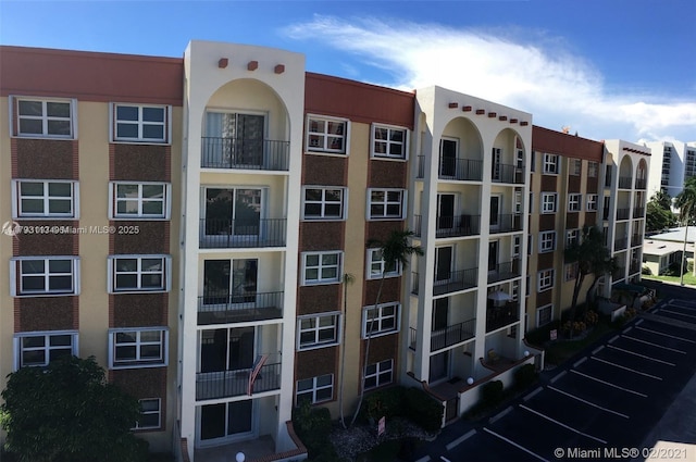 400 N Riverside Dr Unit 512, Pompano Beach, FL 33062 - view of apartment building / complex