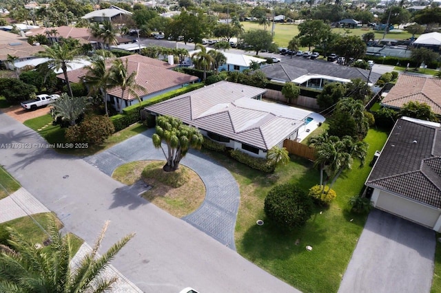 birds eye view of property featuring a residential view