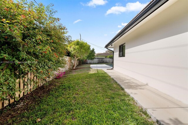 3420 NE 26th Ave, Lighthouse Point, FL 33064 - view of yard featuring a patio area