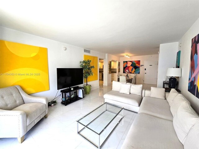 5600 Collins Ave Unit 7V, Miami Beach, FL 33140 - photo 2