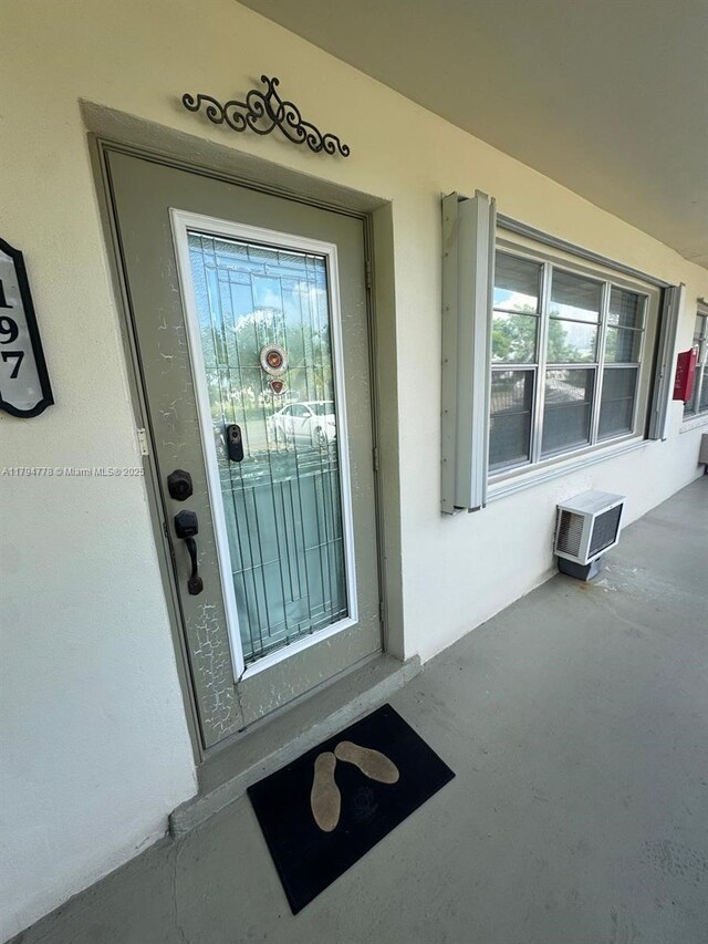 197 Kent L, West Palm Beach, FL 33417 - entrance to property with stucco siding