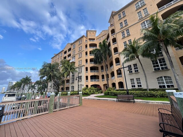 3001 NE 185th St Unit 225, Aventura, FL 33180 - view of deck