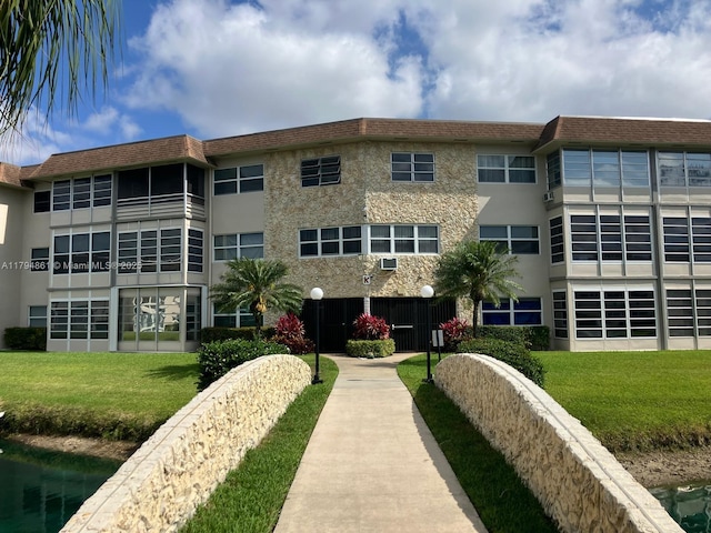 view of building exterior