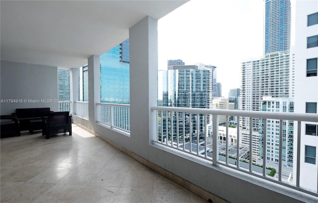170 SE 14th St Unit 2708, Miami, FL 33131 - balcony featuring a view of city
