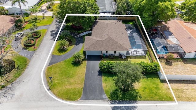 bird's eye view with a residential view