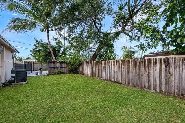 1131 NE 211th St, Miami, FL 33179 - photo 4