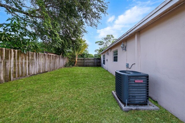1131 NE 211th St, Miami, FL 33179 - photo 5