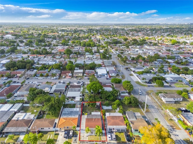 617 W 33rd St, Hialeah, FL 33012 - aerial view with a residential view