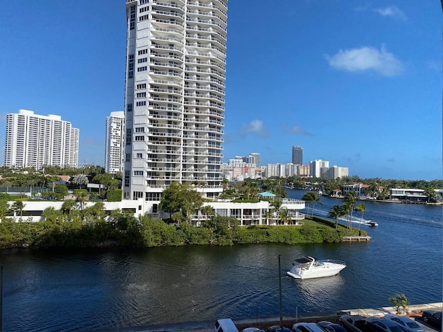 20515 E Country Club Dr Unit 649, Aventura, FL 33180 - photo 1