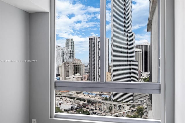 room details featuring a city view