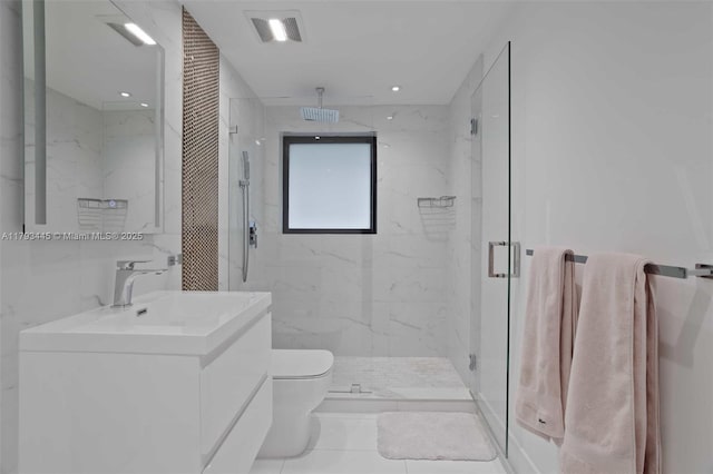 full bathroom with visible vents, vanity, toilet, a marble finish shower, and recessed lighting