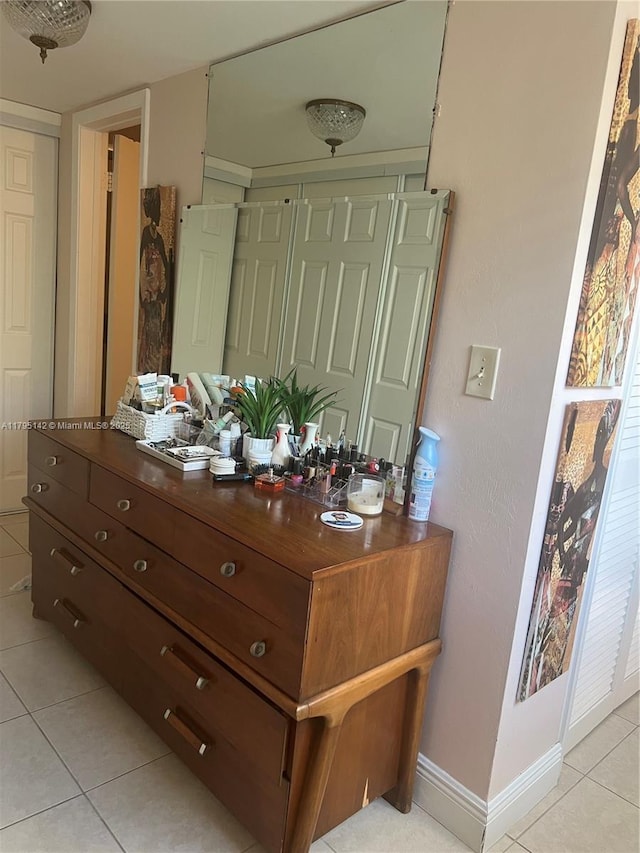 room details featuring baseboards