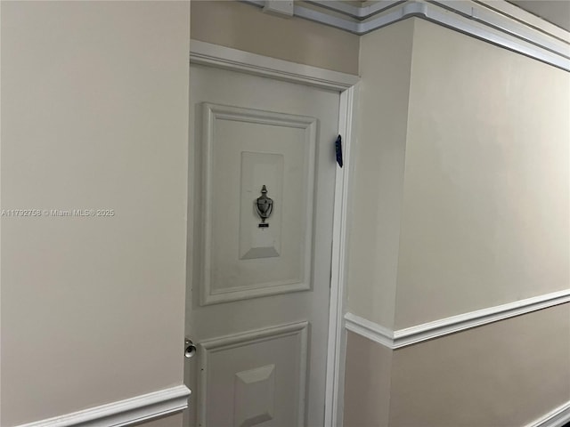 5005 Collins Ave Unit 214, Miami Beach, FL 33140 - view of entrance to property