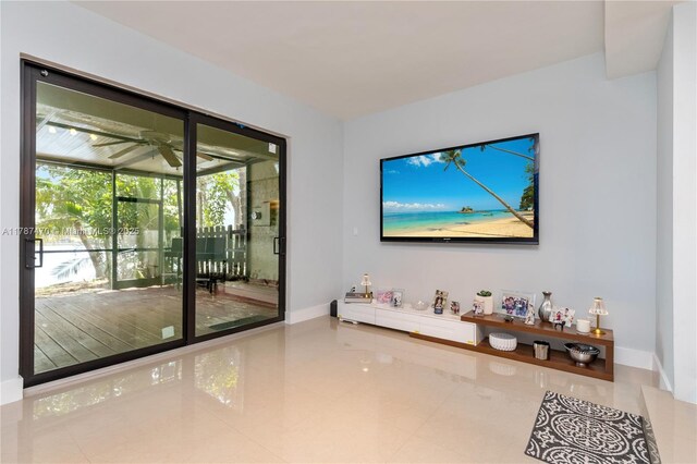 8956 Palm Tree Ln Unit 8956, Pembroke Pines, FL 33024 - interior space with baseboards, plenty of natural light, and ceiling fan
