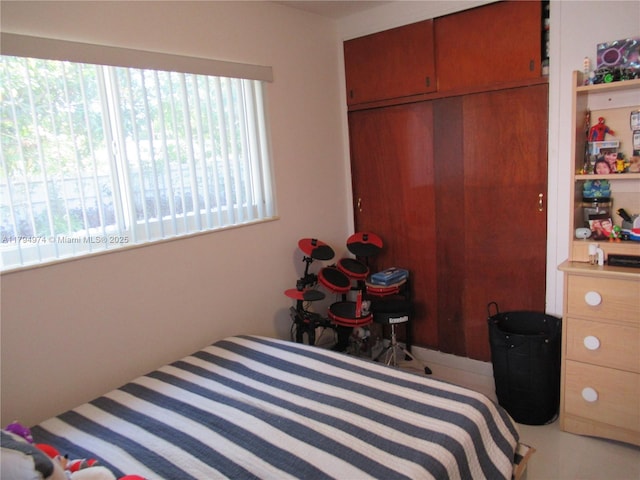bedroom with a closet