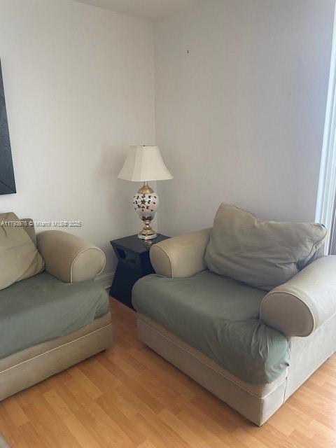 2750 NE 183rd St Unit 2604, Aventura, FL 33160 - living room with wood finished floors