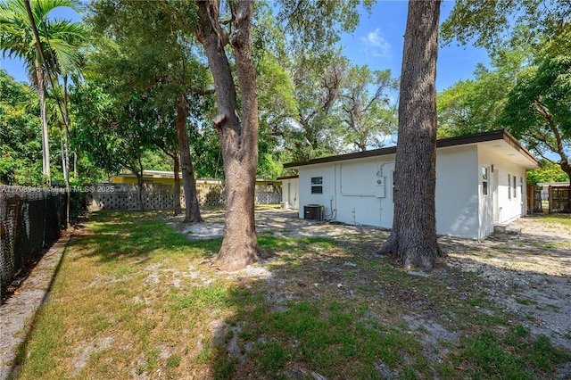736 NE 164th St, Miami, FL 33162 - view of fenced backyard