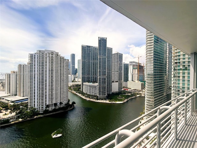 325 S Biscayne Blvd Unit 2917, Miami, FL 33131 - view of city skyline featuring a nearby body of water