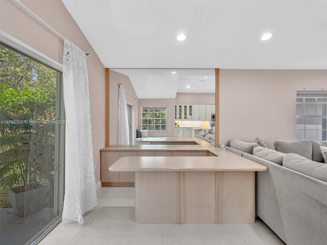 102 Gables Blvd, Weston, FL 33326 - kitchen featuring open floor plan, healthy amount of natural light, light countertops, recessed lighting, and baseboards