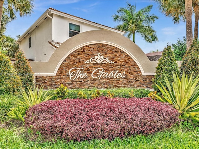 102 Gables Blvd, Weston, FL 33326 - view of community sign
